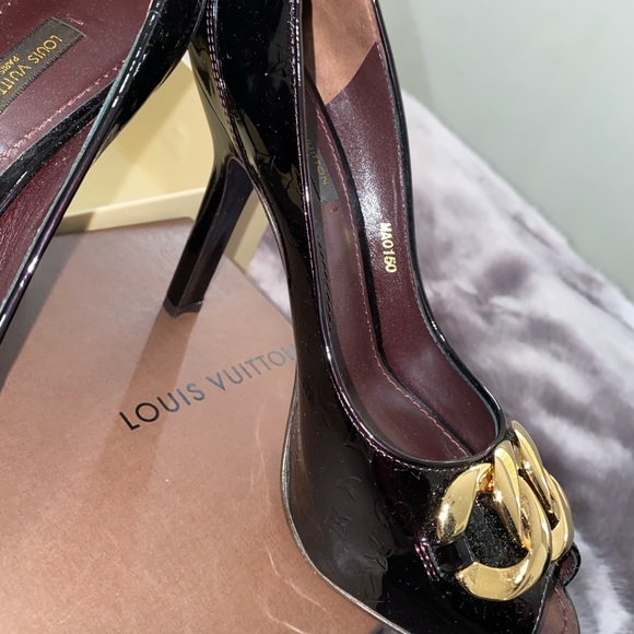 Burgundy 2010 Louis Vuitton open toed heels. Size 38. - Picture 1 of 7